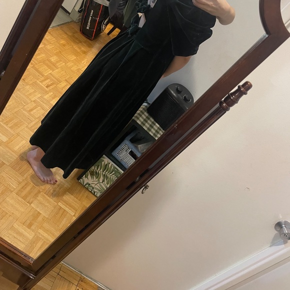 Laura Ashley dark green velvet dress - Picture 10 of 15